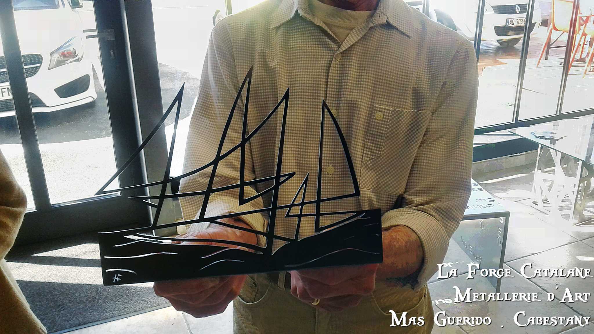 decoupe laser regate moderne forge catalane.jpg